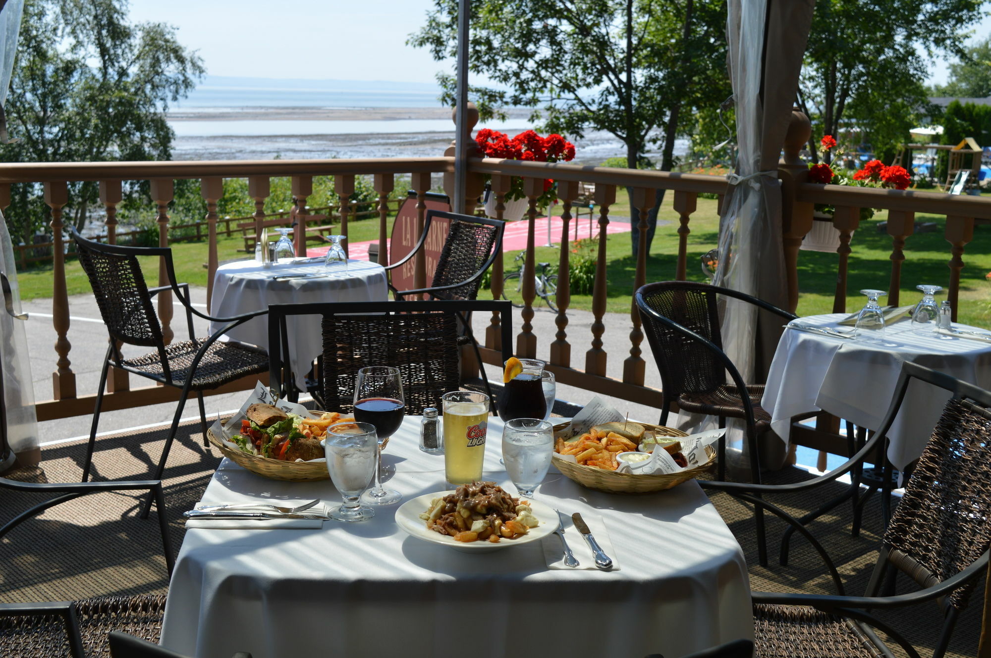 Hotel Cap-Aux-Pierres Л'Иль-о-Кудр Экстерьер фото